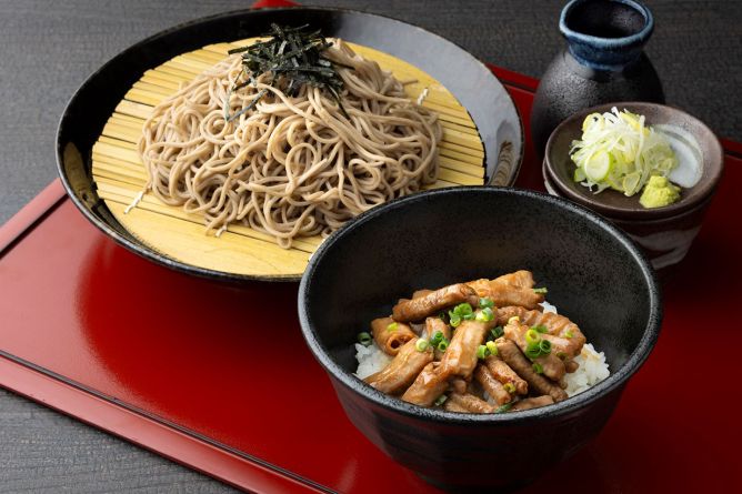 ざる蕎麦と選べるミニ丼